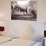 Szálloda Hof Holm *